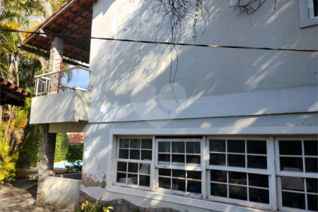 Casa à venda com 5 quartos, sendo 3 suítes, no condomínio Vilarejo, Rio de Janeiro - RJ