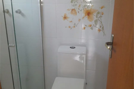 Casa à venda ou para alugar com 4 suítes em Chácaras São Carlos, Cotia, SP