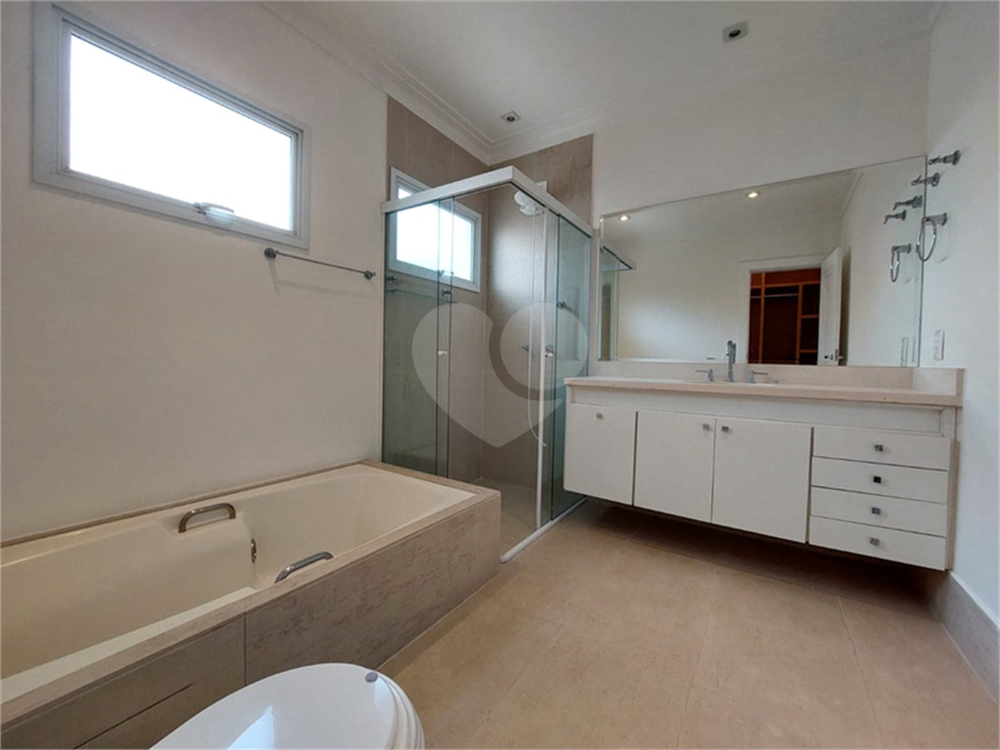 Casa à venda com 4 suítes no condomínio Residencial Morumbi, São Paulo - SP