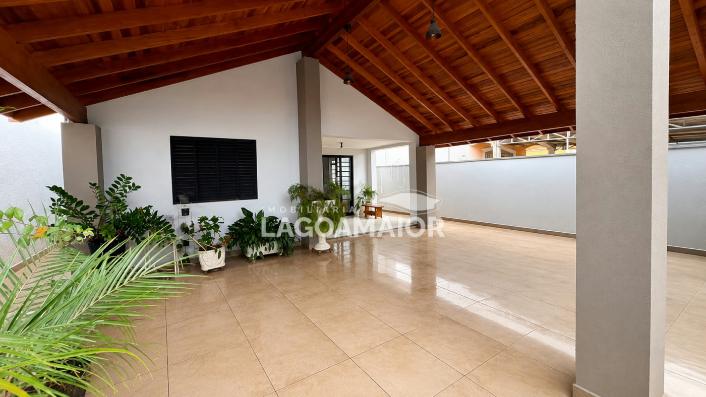 Casa à venda com 3 quartos, sendo 1 suíte,  em Vila Nova, Três Lagoas, MS