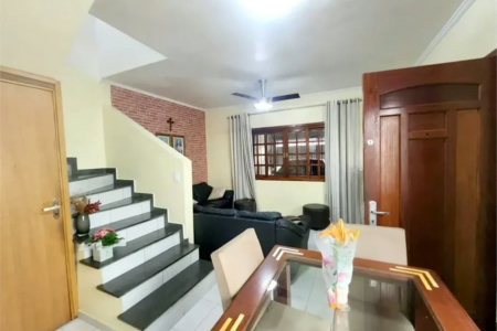 Casa à venda com 2 suítes em Vila Tiradentes, São Paulo, SP
