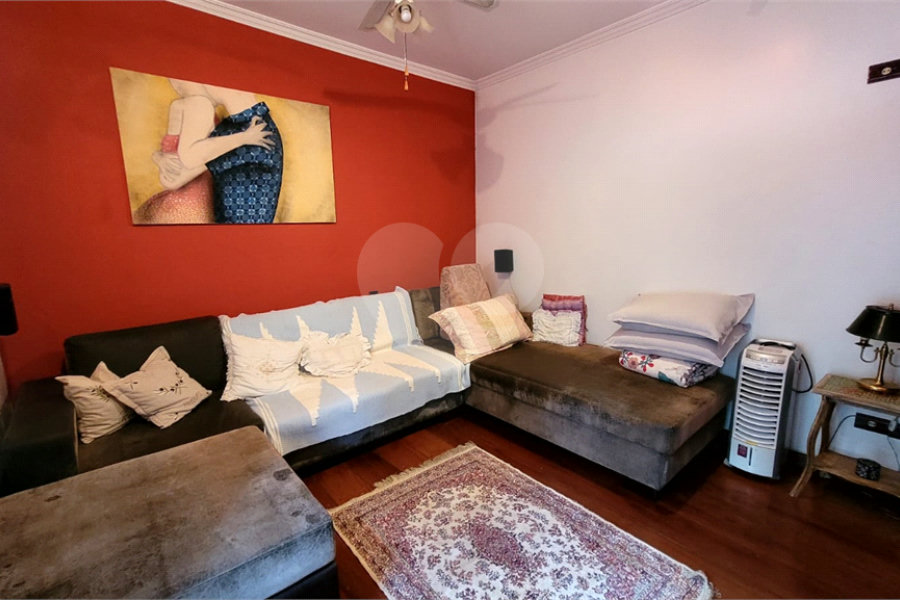 Casa à venda ou para alugar com 4 quartos, sendo 3 suítes, no condomínio Associação Reserva das Hortênsias, Mairiporã - SP