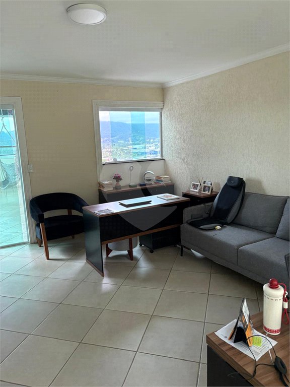 Casa à venda com 4 suítes em Vila Lavínia, Mogi das Cruzes, SP