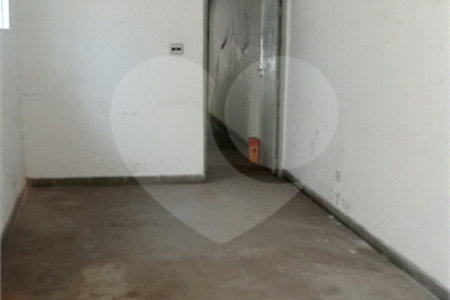 Sobrado à venda ou para alugar com 4 quartos em Água Branca, São Paulo, SP
