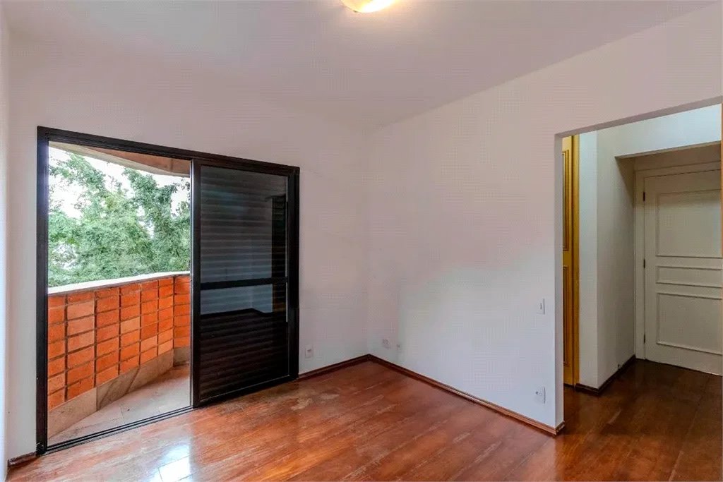 Apartamento à venda com 4 quartos, sendo 2 suítes,  em Paraíso do Morumbi, São Paulo, SP