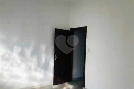 Casa à venda com 3 quartos, sendo 1 suíte,  no Centro, Mogi das Cruzes, SP
