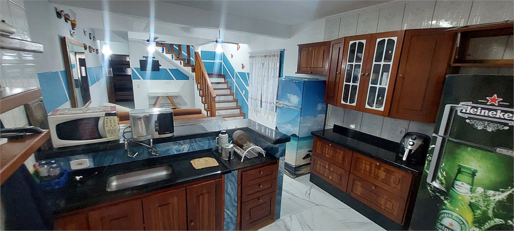 Casa à venda com 3 quartos, sendo 2 suítes,  em Indaiá, Bertioga, SP