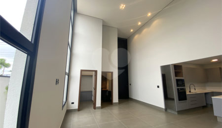 Casa à venda com 3 suítes no condomínio Portal dos Bandeirantes, Salto - SP