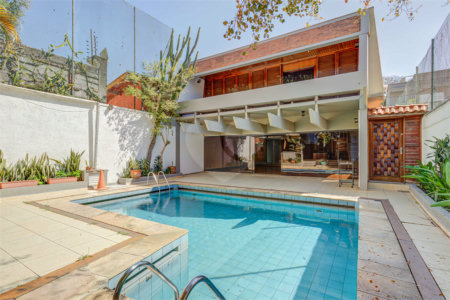 Casa à venda com 5 quartos, sendo 3 suítes, em Alto da Boa Vista, São Paulo, SP