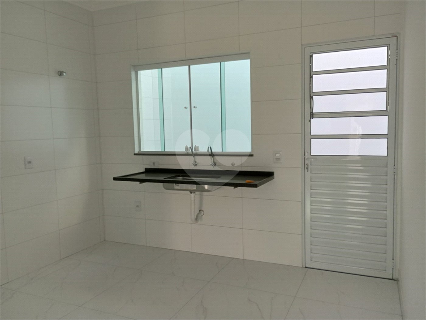 Sobrado à venda com 3 quartos, sendo 2 suítes, em Cidade Patriarca, São Paulo, SP