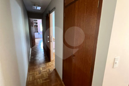 Sobrado à venda com 3 quartos, sendo 1 suíte, em Vila Alexandria, São Paulo, SP