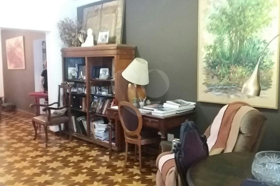 Casa à venda com 6 quartos, sendo 3 suítes, em Jardim São Bento, São Paulo, SP