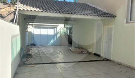 Sobrado à venda com 4 quartos, sendo 2 suítes,  em Vila Irmãos Arnoni, São Paulo, SP
