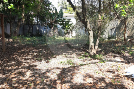 Terreno à venda em Alto de Pinheiros, São Paulo, SP