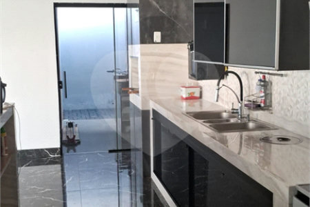 Casa à venda com 3 quartos, sendo 2 suítes,  em Ipê, Três Lagoas, MS
