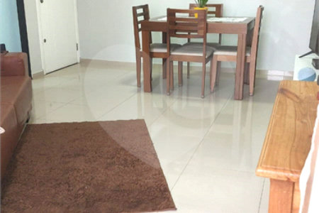 Apartamento à venda com 3 quartos, sendo 1 suíte, em Sítio Pinheirinho, São Paulo, SP