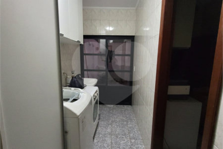 Sobrado à venda com 3 suítes em Vila Euclides, São Bernardo do Campo, SP