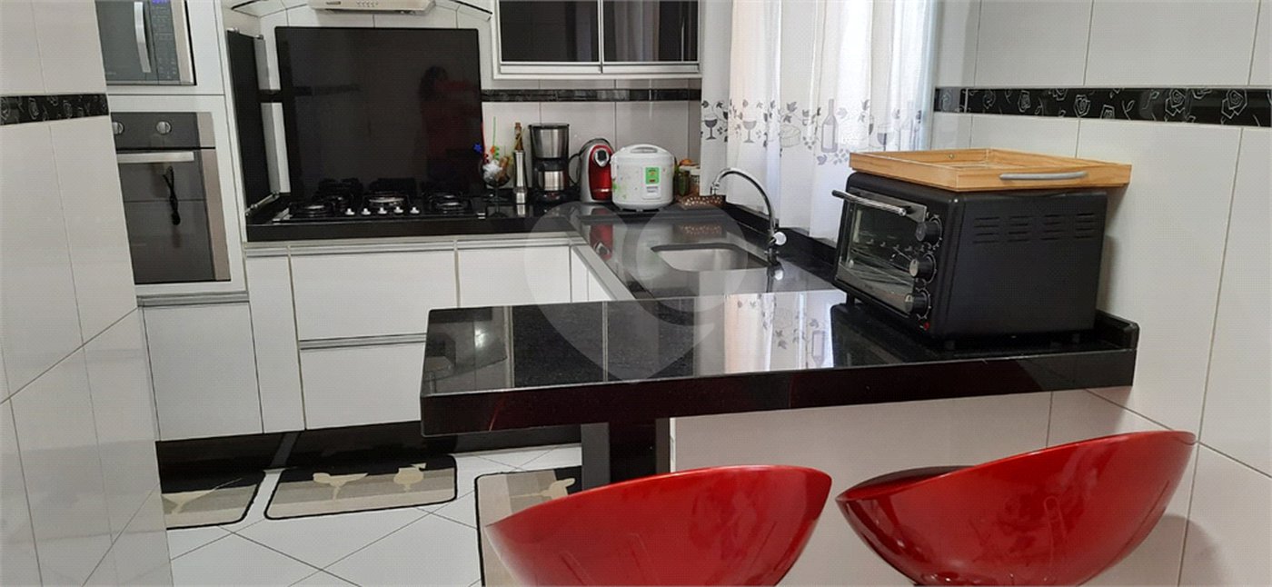 Apartamento à venda com 3 quartos, sendo 1 suíte,  em Vila Pagano, Valinhos, SP