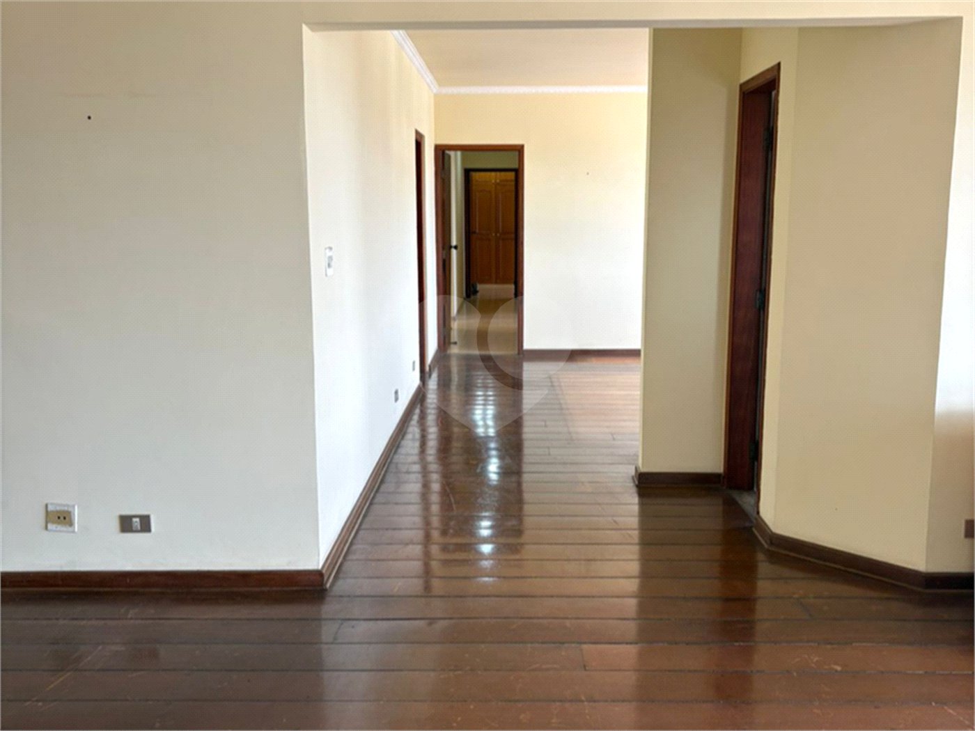 Apartamento à venda com 3 quartos, sendo 1 suíte,  no Centro, Sorocaba, SP