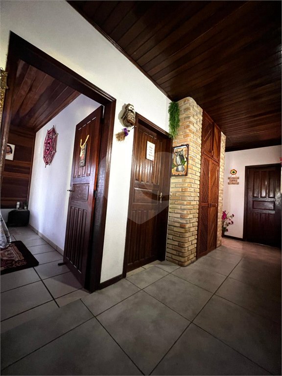 Casa à venda com 3 quartos, sendo 1 suíte, no Centro, Guararema, SP