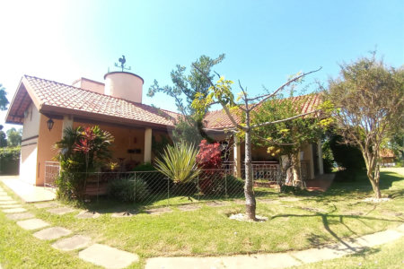 Casa à venda com 3 quartos, sendo 1 suíte, em Santa Claudina, Vinhedo, SP
