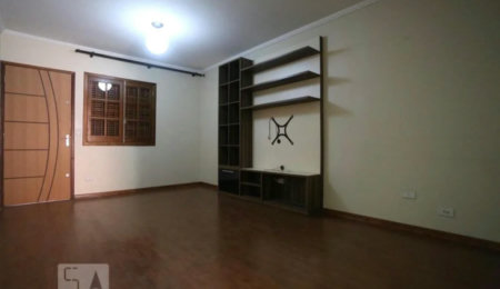 Casa à venda com 2 quartos, sendo 1 suíte,  em Jardim Ivana, São Paulo, SP