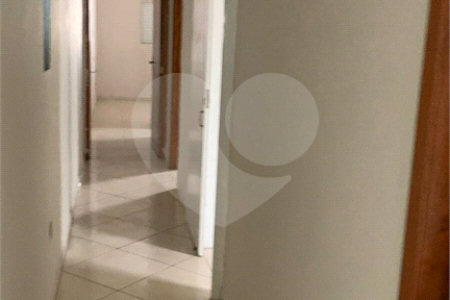Casa à venda com 3 quartos, sendo 1 suíte, em Vila Figueira, Suzano, SP