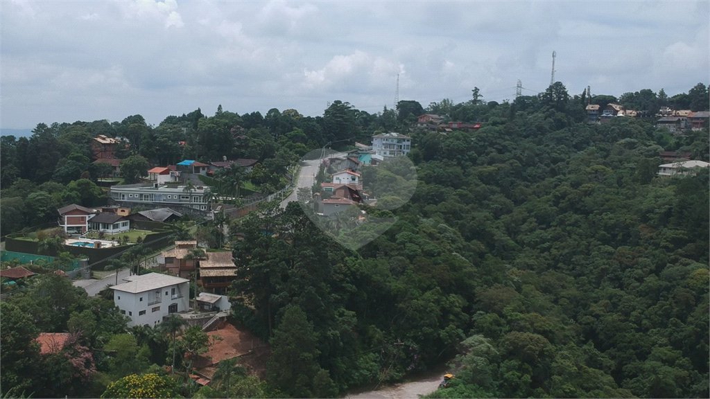 Casa à venda com 3 suítes no condomínio Alpes da Cantareira, Mairiporã - SP