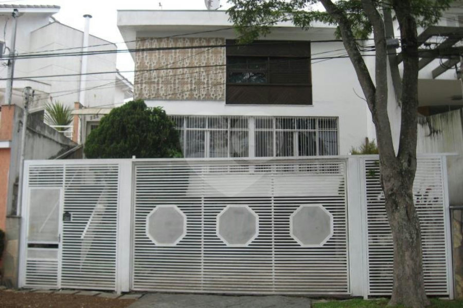 Sobrado à venda com 4 quartos, sendo 1 suíte, em Palmas do Tremembé, São Paulo, SP
