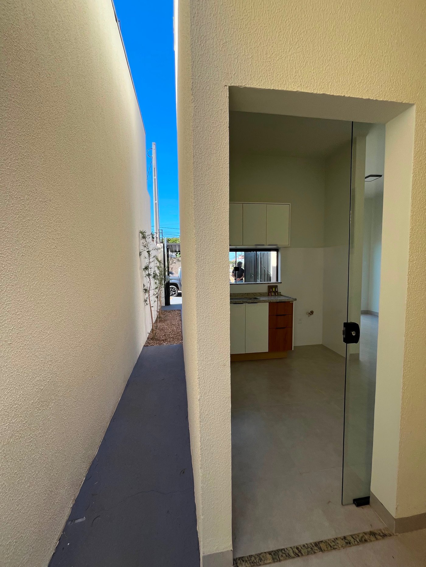 Casa à venda com 2 quartos, sendo 1 suíte,  em Vila Nova, Três Lagoas, MS