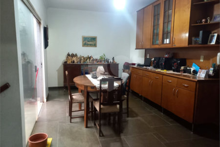 Casa à venda com 4 quartos, sendo 1 suíte,  em Parque dos Bandeirantes, Ribeirão Preto, SP