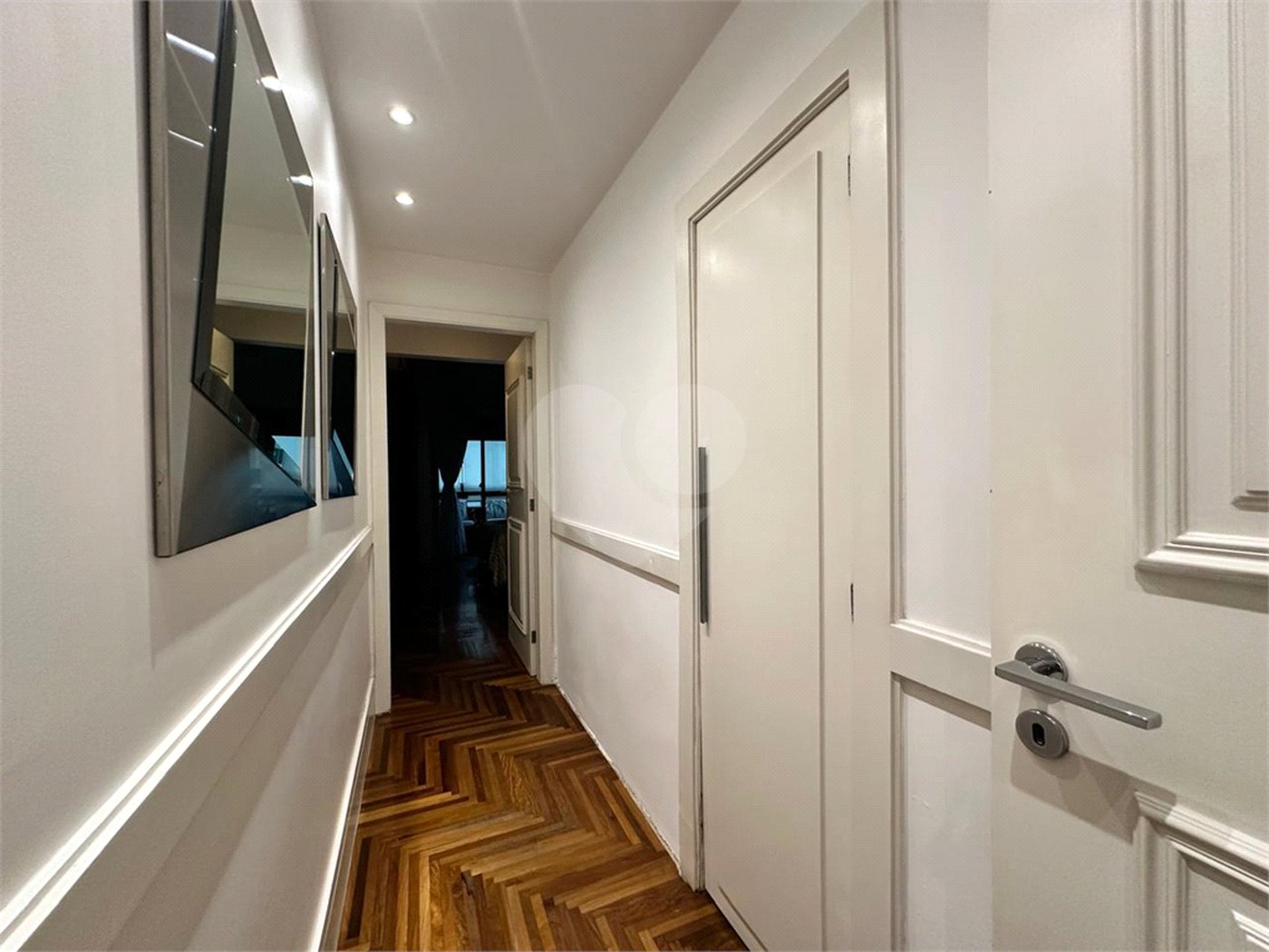 Apartamento à venda com 4 quartos, sendo 3 suítes,  em Vila Andrade, São Paulo, SP