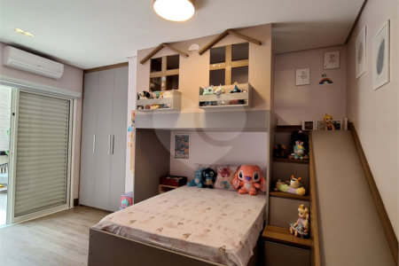 Apartamento à venda com 3 quartos, sendo 1 suíte, em Vila Paulicéia, São Paulo, SP