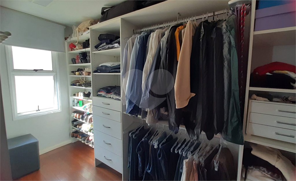 Casa à venda ou para alugar com 4 quartos, sendo 2 suítes, em City América, São Paulo, SP