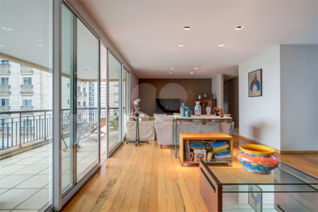 Apartamento à venda com 4 quartos, sendo 3 suítes, em Brooklin, São Paulo, SP
