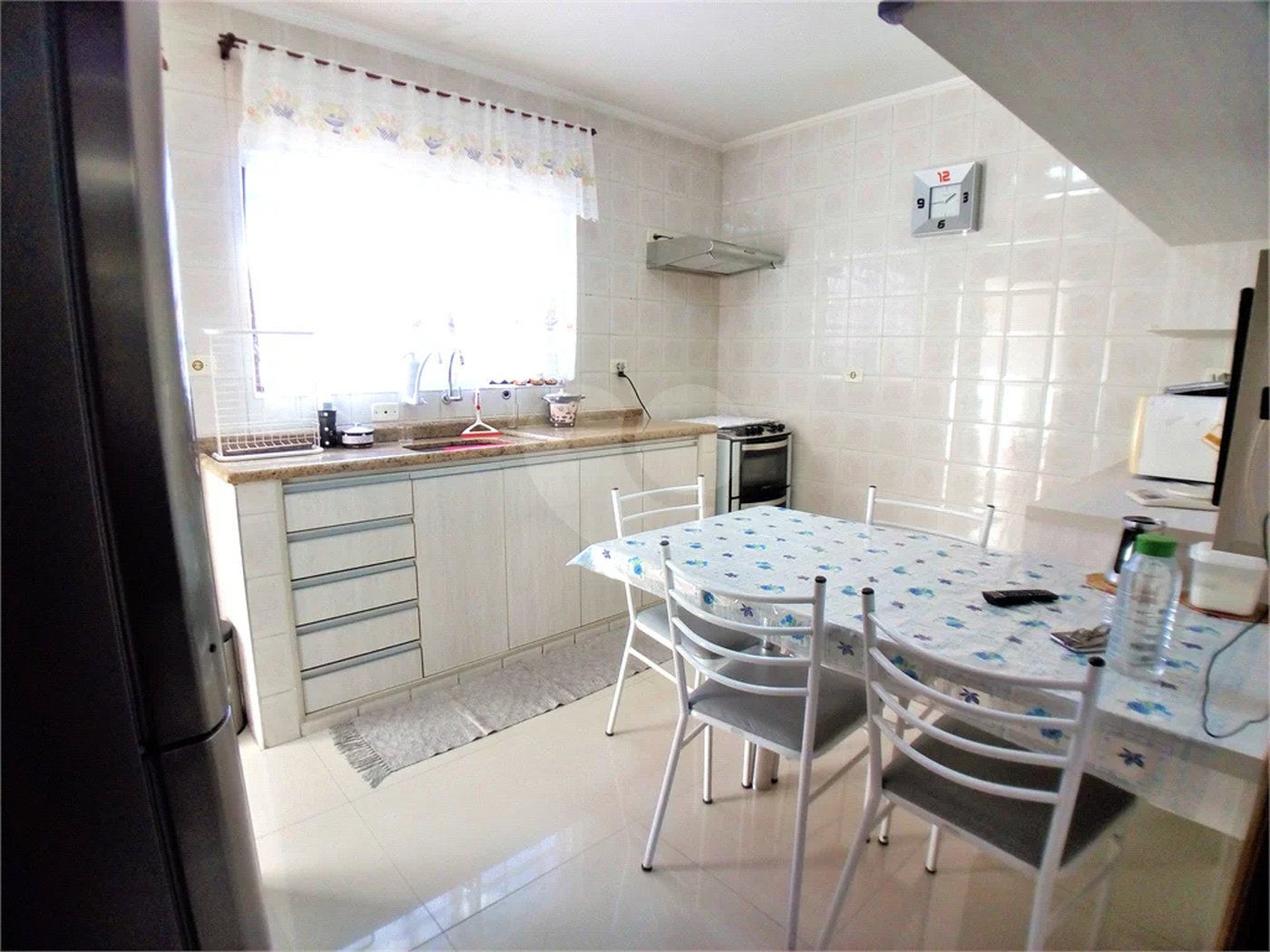 Reformado com 3 dormitórios, suíte com closet, 5 vagas e quintal, documentos em ordem para financiar
