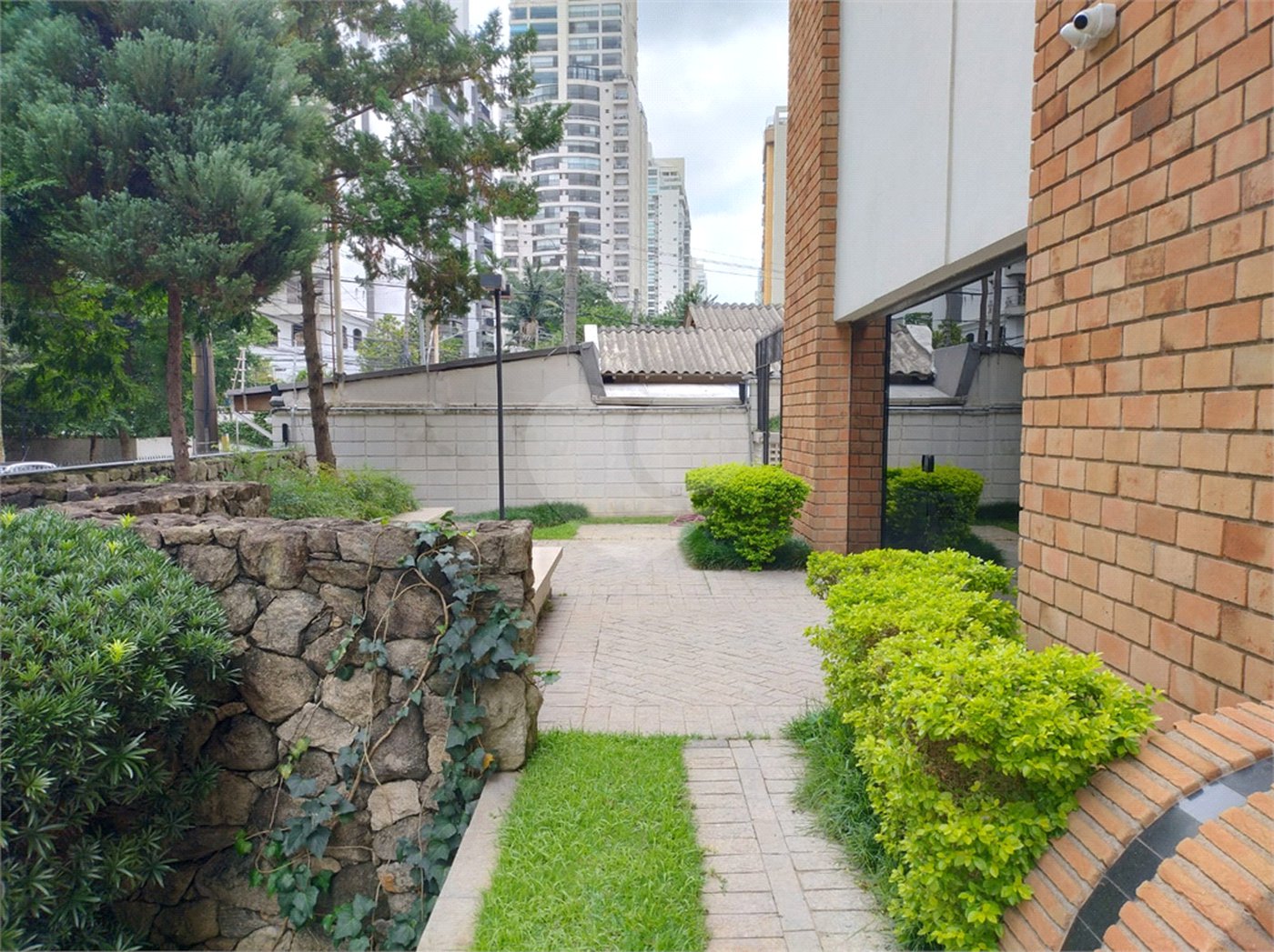 Apartamento para alugar com 3 suítes em Campo Belo, São Paulo, SP