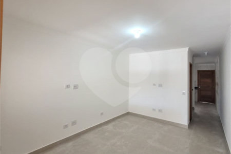 Sobrado à venda com 3 quartos, sendo 1 suíte, em Vila Romero, São Paulo, SP