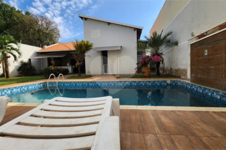 Casa à venda com 3 quartos, sendo 1 suíte,  em Cidade Jardim, Araraquara, SP