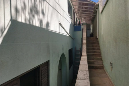 Sobrado à venda com 4 quartos, sendo 1 suíte,  em Parque dos Príncipes, São Paulo, SP