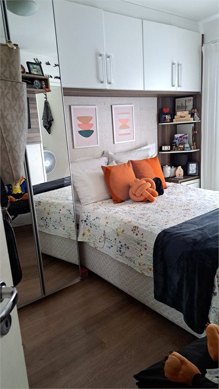 Casa à venda com 3 quartos, sendo 1 suíte,  no condomínio Moradas do Horto, São Paulo - SP