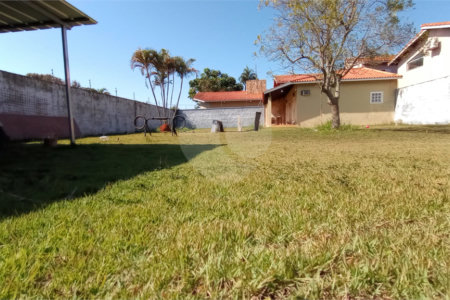 Casa à venda com 2 suítes em Vila Nastri, Itapetininga, SP