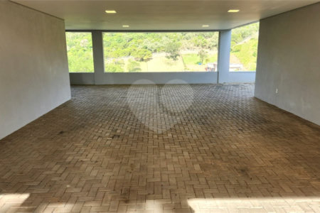 Casa à venda com 6 quartos, sendo 5 suítes, no condomínio Jardim Primavera, Louveira - SP