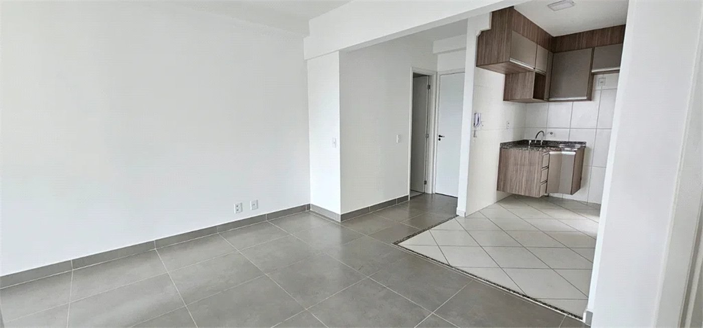 Apartamento para alugar com 2 suítes em Jardim Ampliação, São Paulo, SP