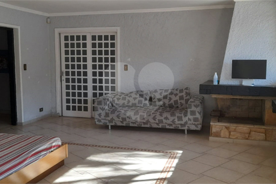 Casa à venda com 3 quartos, sendo 1 suíte, em Roseira, Mairiporã, SP