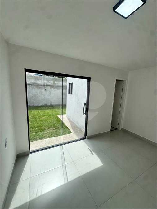 Casa à venda com 2 quartos, sendo 1 suíte, em Pedra de Guaratiba, Rio de Janeiro, RJ