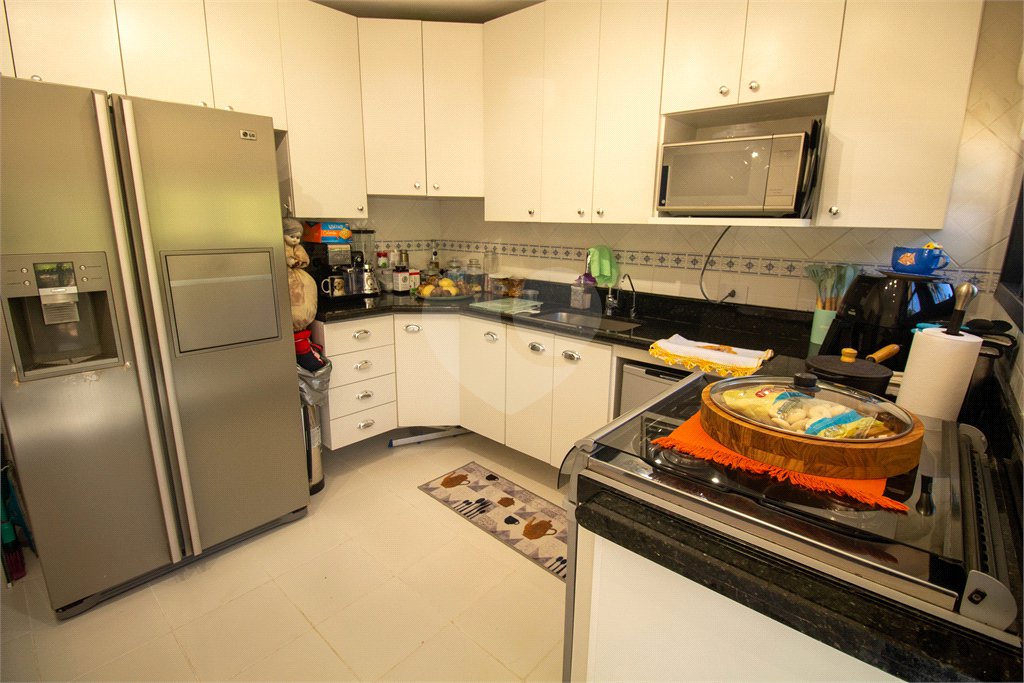 Casa à venda com 4 suítes no condomínio Sítio Primavera, São Roque - SP