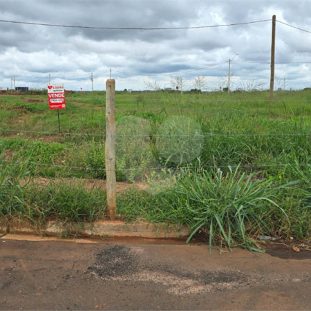 Terreno à venda em Parque Residencial São Lucas, Araraquara, SP