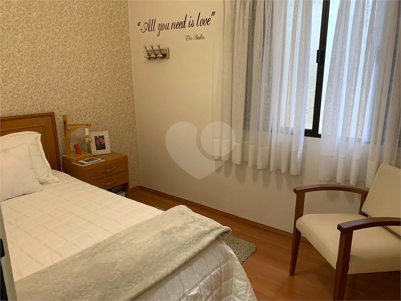 Casa à venda com 3 quartos, sendo 1 suíte,  em Vila Gustavo, São Paulo, SP
