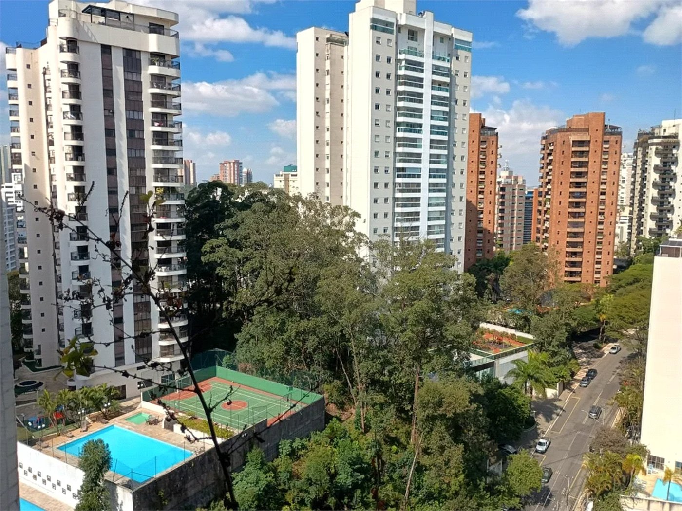 Apartamento à venda ou para alugar com 4 quartos, sendo 1 suíte, em Vila Andrade, São Paulo, SP
